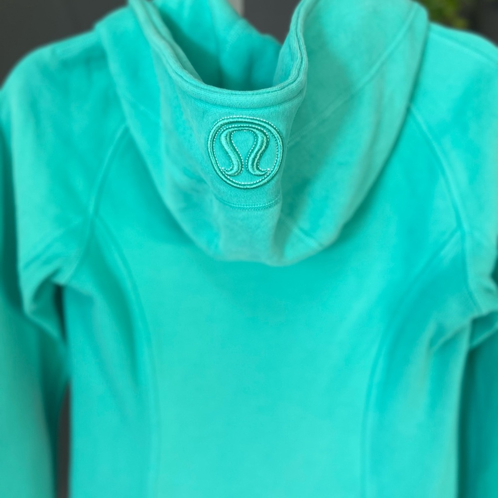 Lululemon athletica. Like new. Excellent condition - Picture 7 of 16